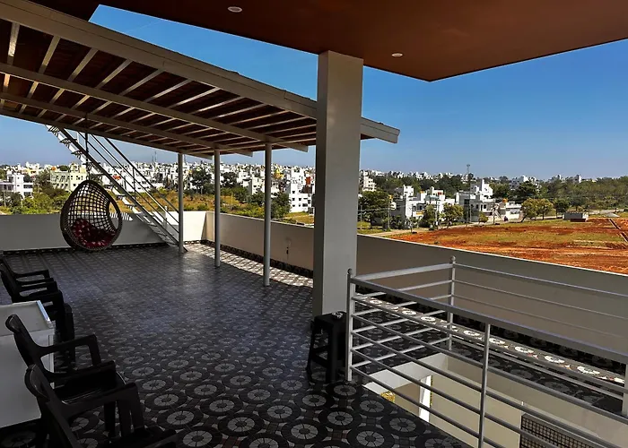 Deeya Guest House - A Luxury Home Stay