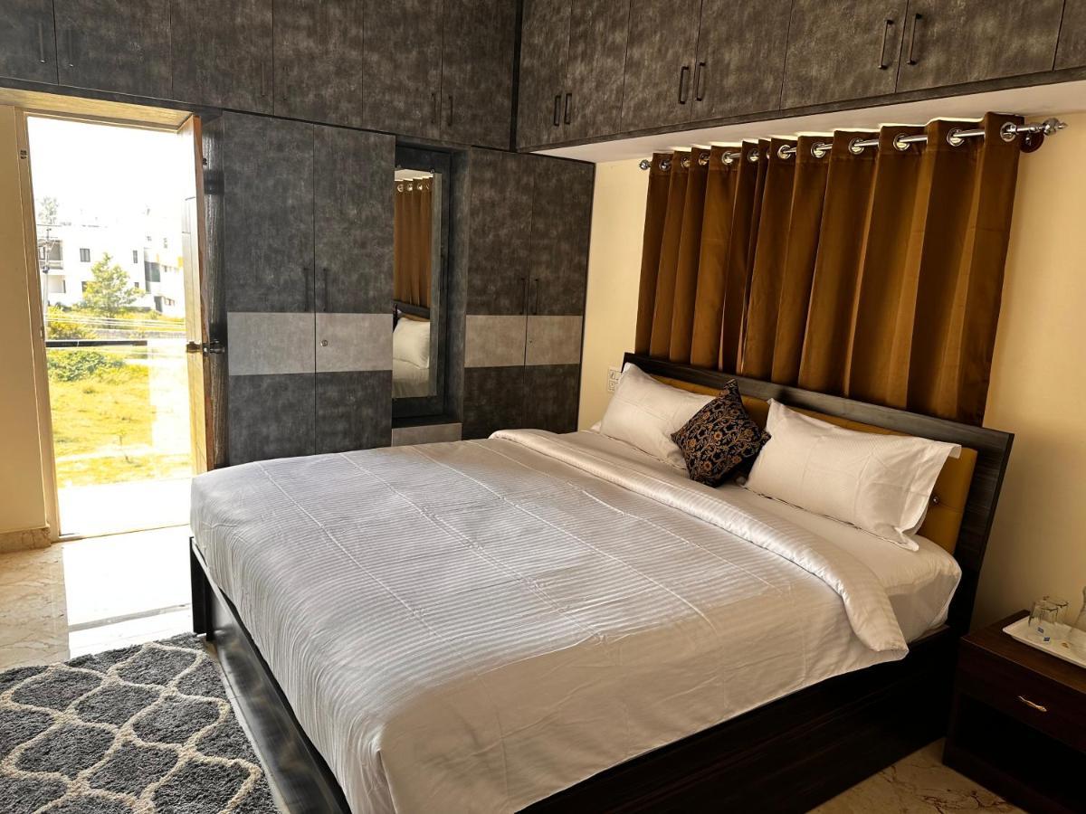 Deeya - A Luxury Apartment